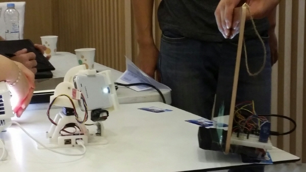 동서대학교 Development 콘테스트, 멘토링과 심사 참여