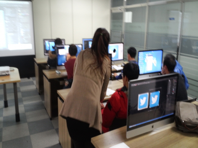 경남정보대학교 모바일콘텐츠 학생 대상 앱 디자인 특강